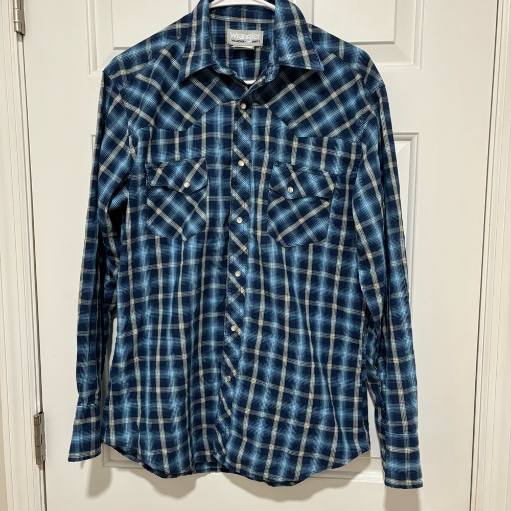 Wrangler Men's Wrancher Pearl Snap Plaid Button Up Blue Medium western revival